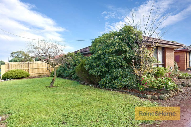 Photo - 1/44 Unitt Street, Melton VIC 3337 - Image 5