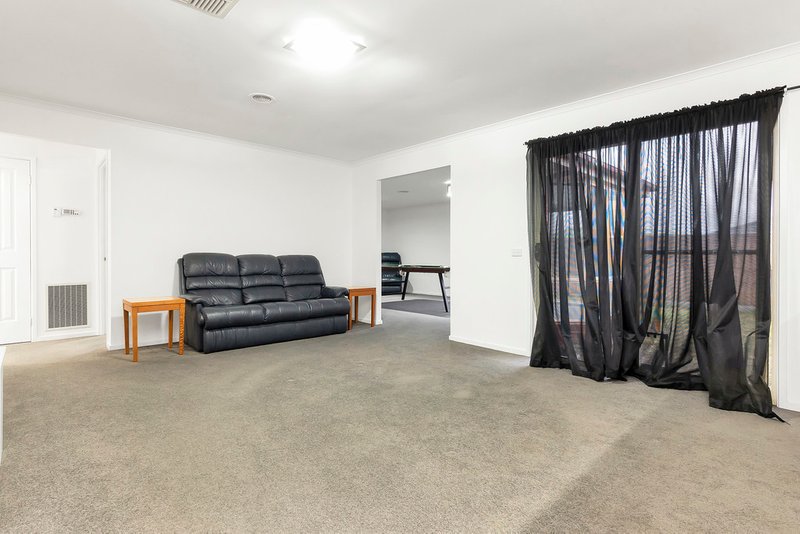 Photo - 144 Virgilia Drive, Hoppers Crossing VIC 3029 - Image 10