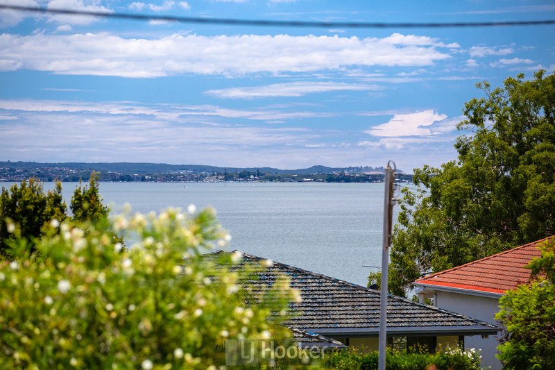 Photo - 144 Watkins Road, Wangi Wangi NSW 2267 - Image 8