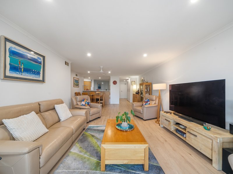 Photo - 14/41-43 Marine Parade, Redcliffe QLD 4020 - Image 9