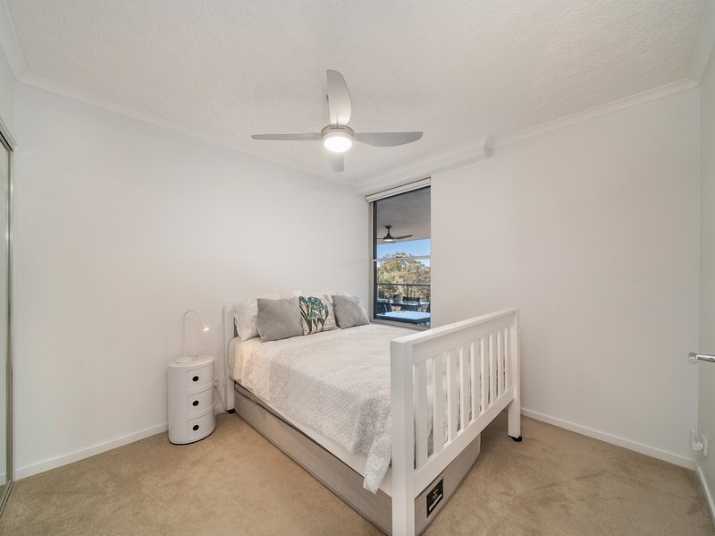 Photo - 14/41-43 Marine Parade, Redcliffe QLD 4020 - Image 19