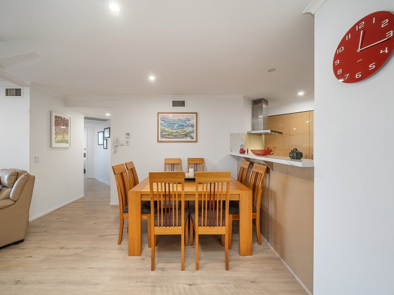 Photo - 14/41-43 Marine Parade, Redcliffe QLD 4020 - Image 25