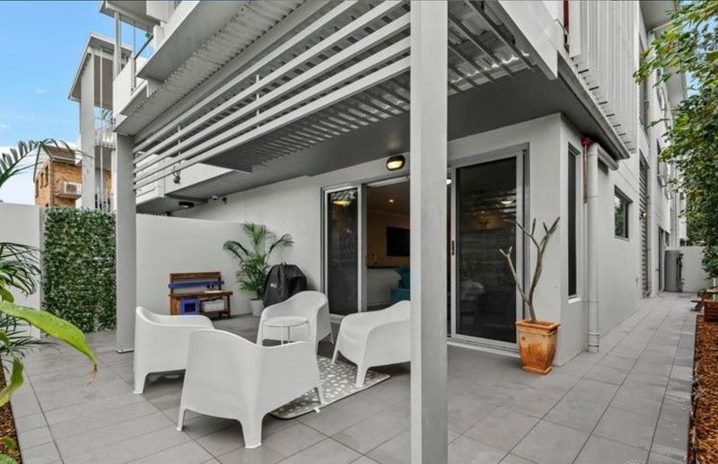 Photo - 1/441 Hawthorne Road, Bulimba QLD 4171 - Image 7