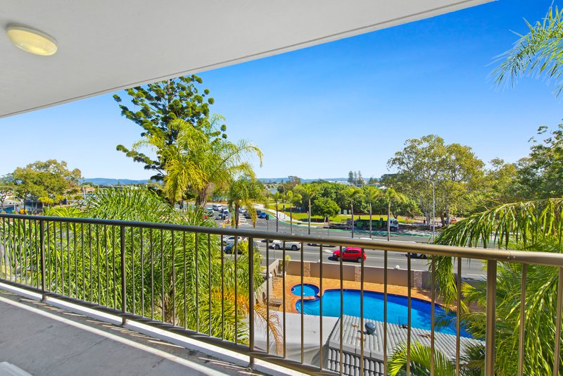 Photo - 14/43 Enderley Avenue, Surfers Paradise QLD 4217 - Image 10