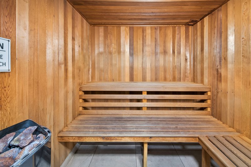 Photo - 14/43 Enderley Avenue, Surfers Paradise QLD 4217 - Image 14