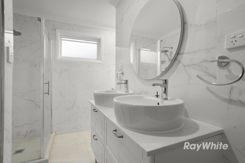 Photo - 1/444 Warrigal Road, Ashburton VIC 3147 - Image 6