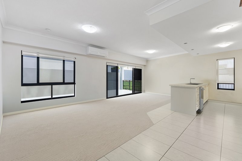 Photo - 1/448 Oxley Avenue, Redcliffe QLD 4020 - Image 3