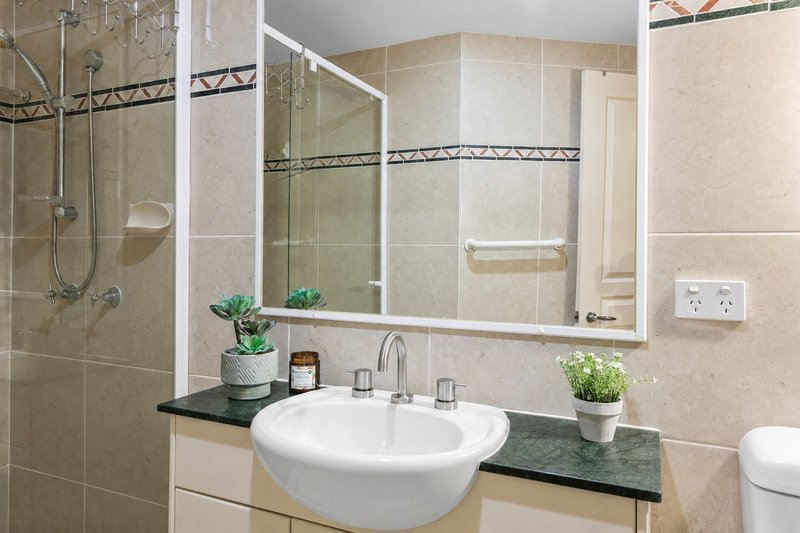 Photo - 14/49 Racecourse Road, Hamilton QLD 4007 - Image 12