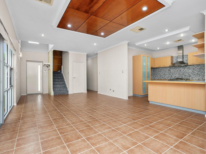 Photo - 144C Surrey Road, Rivervale WA 6103 - Image 5