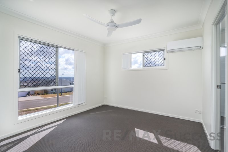 Photo - 1/45 Adelaide Street, Cranley QLD 4350 - Image 4