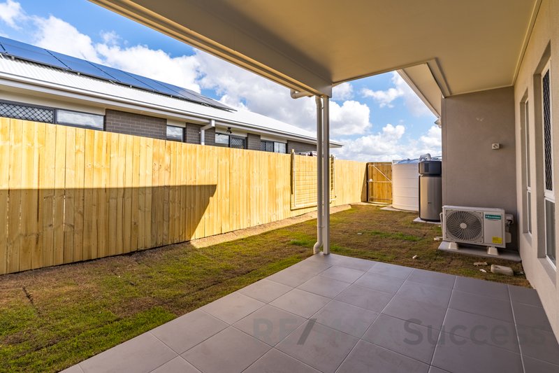 Photo - 1/45 Adelaide Street, Cranley QLD 4350 - Image 9