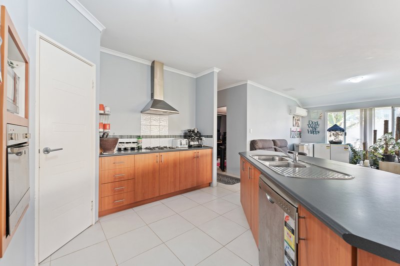 Photo - 145 Arpenteur Drive, Baldivis WA 6171 - Image 17