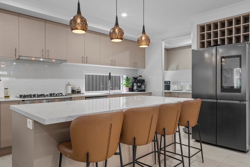 Photo - 145 Ashwood Circuit, Chambers Flat QLD 4133 - Image 3