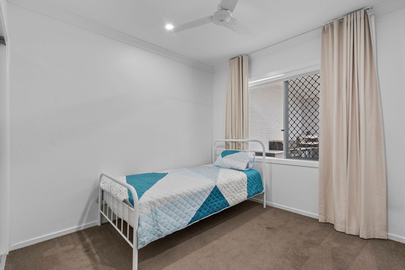 Photo - 145 Ashwood Circuit, Chambers Flat QLD 4133 - Image 11