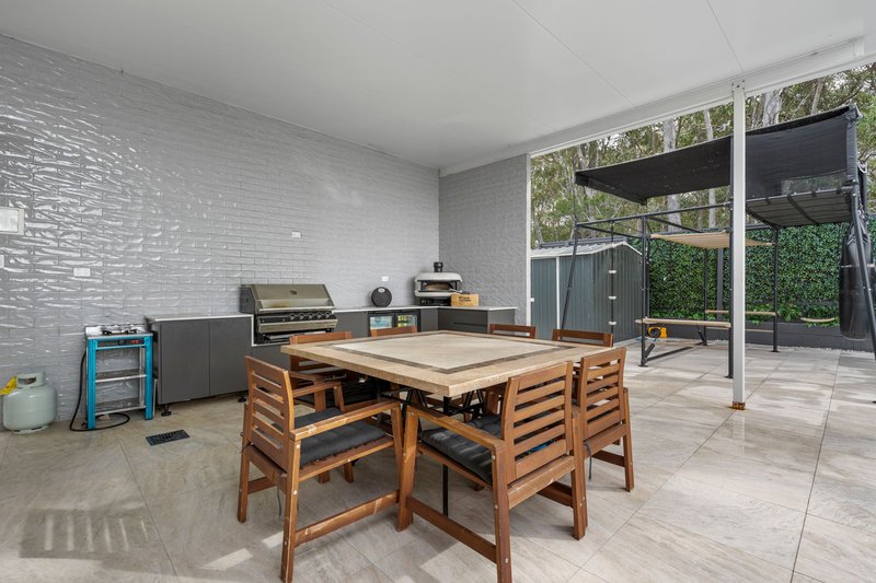 Photo - 145 Ashwood Circuit, Chambers Flat QLD 4133 - Image 14