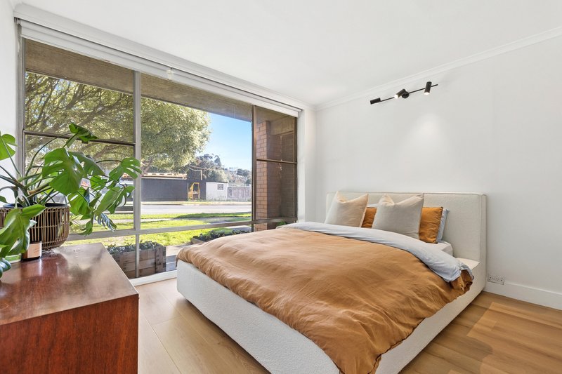 Photo - 1/45 Barrabool Road, Highton VIC 3216 - Image 4