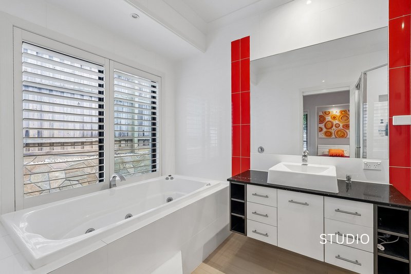Photo - 145 Botanical Circuit, Banora Point NSW 2486 - Image 23