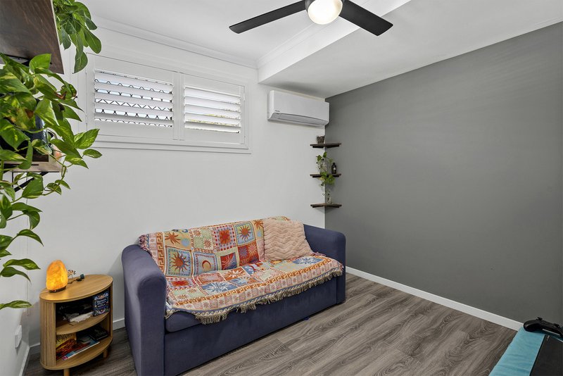 Photo - 145 Broadwater Road, Mount Gravatt East QLD 4122 - Image 7