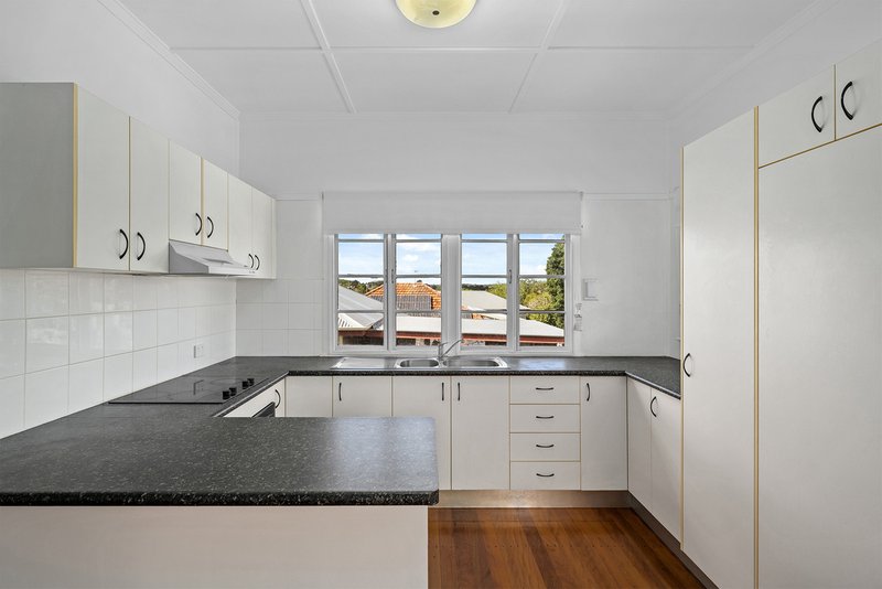 Photo - 145 Broadwater Road, Mount Gravatt East QLD 4122 - Image 15