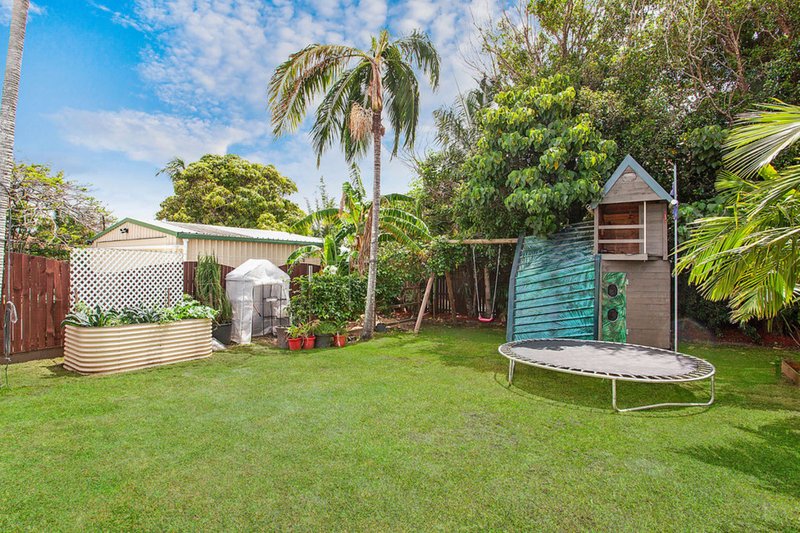 Photo - 145 Christine Avenue, Burleigh Waters QLD 4220 - Image 12