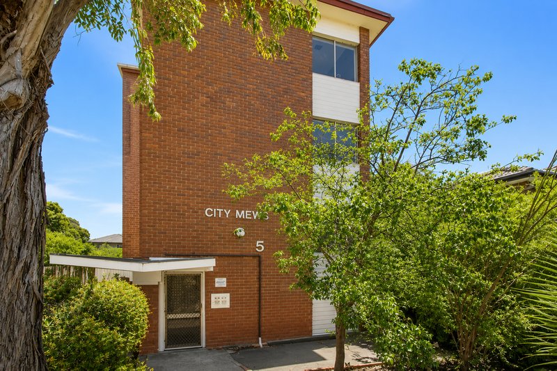 Photo - 14/5 Cooma Street, Preston VIC 3072 - Image 1
