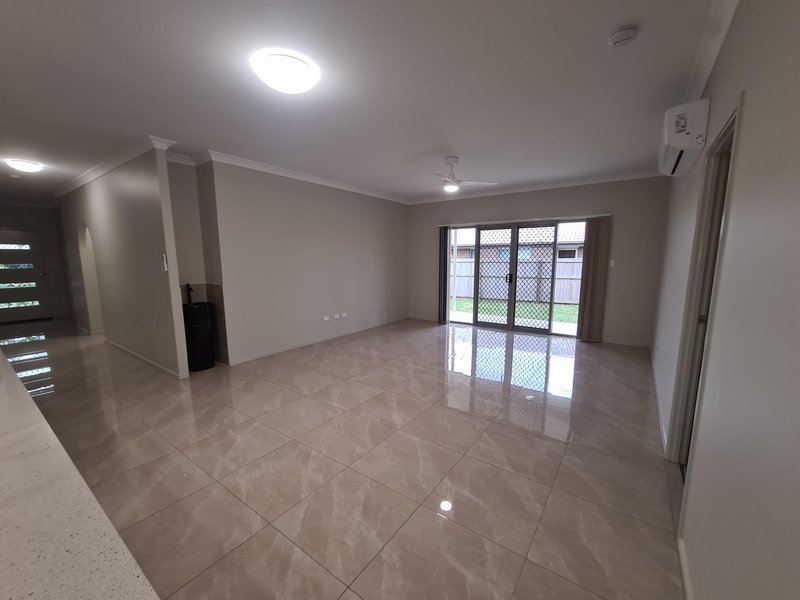 Photo - 1/45 Cronin Street, Morayfield QLD 4506 - Image 2