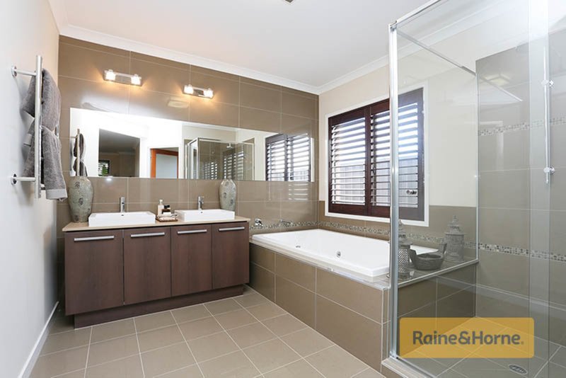 Photo - 145 Dalray Crescent, Kurunjang VIC 3337 - Image 11