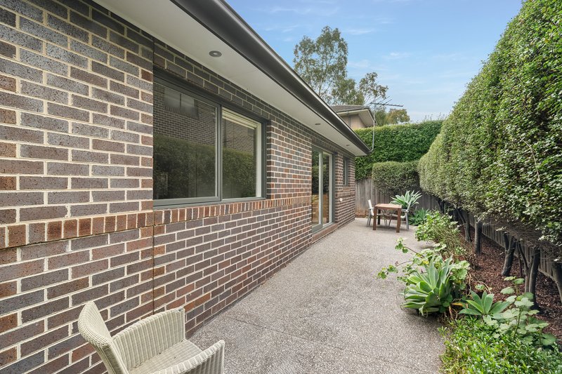 Photo - 145 Ernest Jones Drive, Macleod VIC 3085 - Image 11