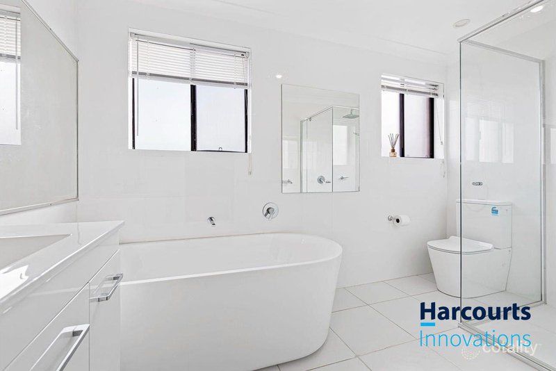 Photo - 1/45 Hooker Boulevard, Broadbeach Waters QLD 4218 - Image 7
