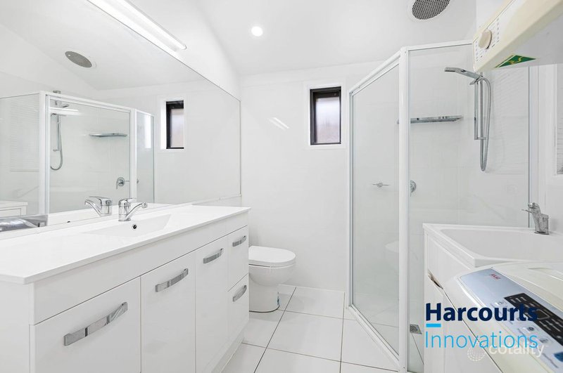 Photo - 1/45 Hooker Boulevard, Broadbeach Waters QLD 4218 - Image 12