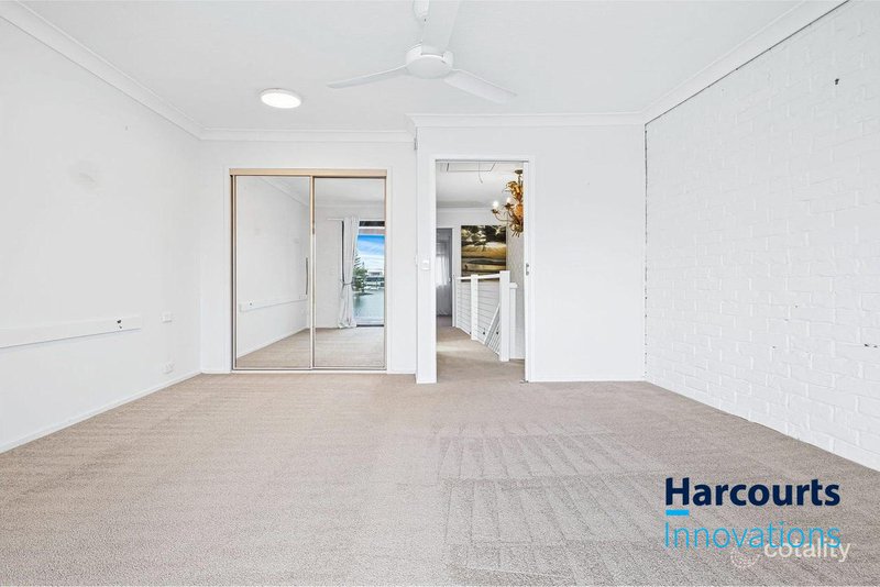 Photo - 1/45 Hooker Boulevard, Broadbeach Waters QLD 4218 - Image 13