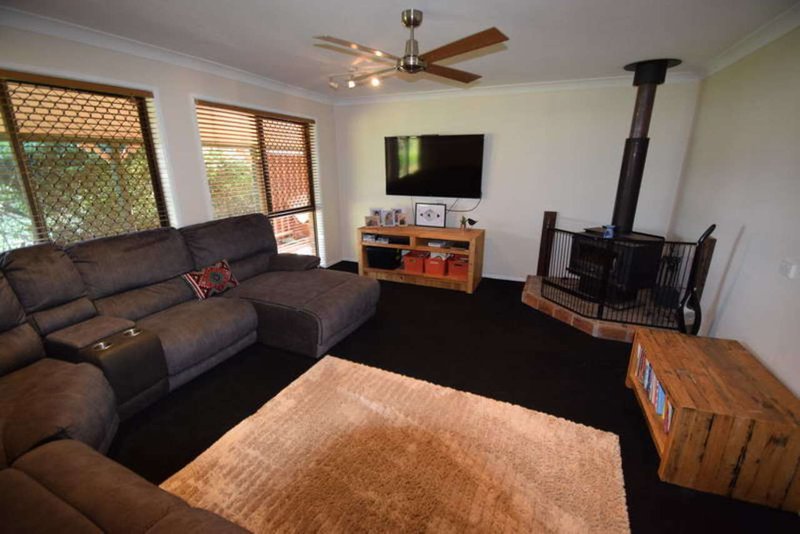 Photo - 145 Lockyer View Road, Wivenhoe Pocket QLD 4306 - Image 3