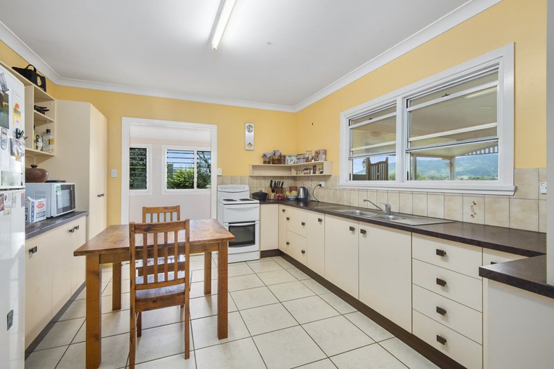 Photo - 145 Perretts Road, Mount Whitestone QLD 4347 - Image 9