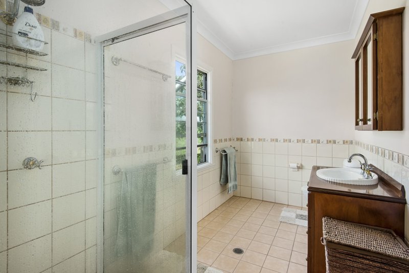 Photo - 145 Perretts Road, Mount Whitestone QLD 4347 - Image 12