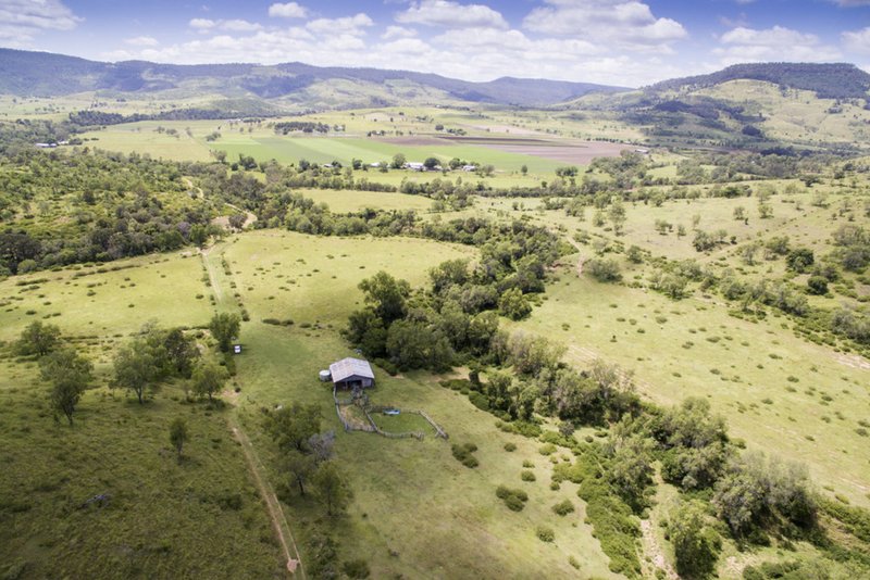 Photo - 145 Perretts Road, Mount Whitestone QLD 4347 - Image 16