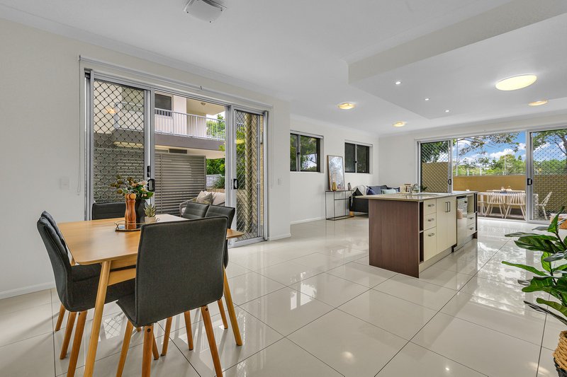 1/45 Playfield Street, Chermside QLD 4032