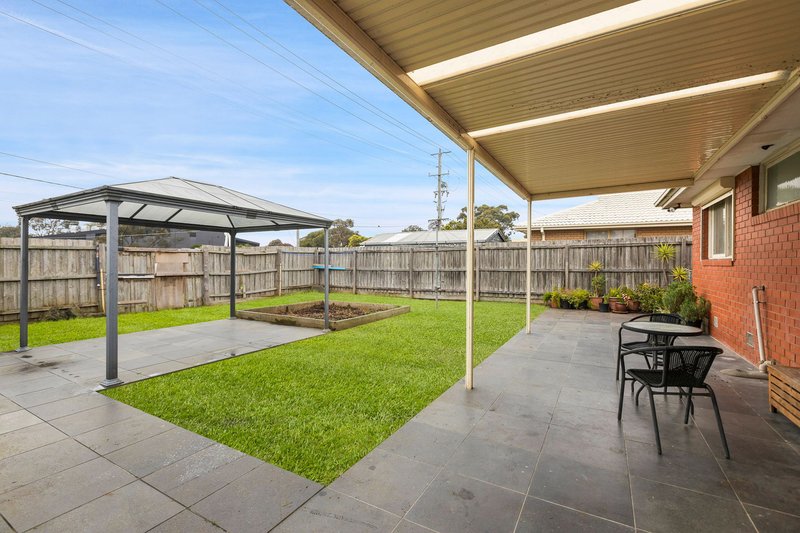 Photo - 145 Rawdon Hill Drive, Dandenong North VIC 3175 - Image 11