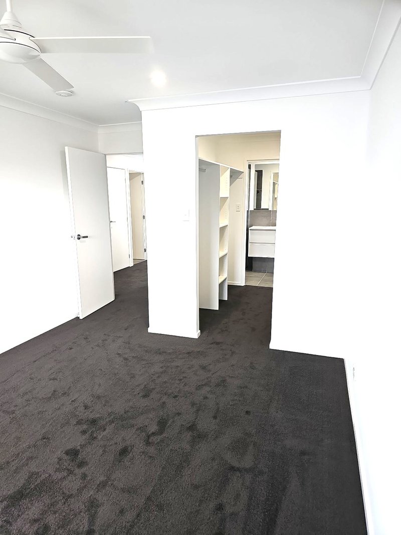Photo - 14/5 Royal Street, Kallangur QLD 4503 - Image 7