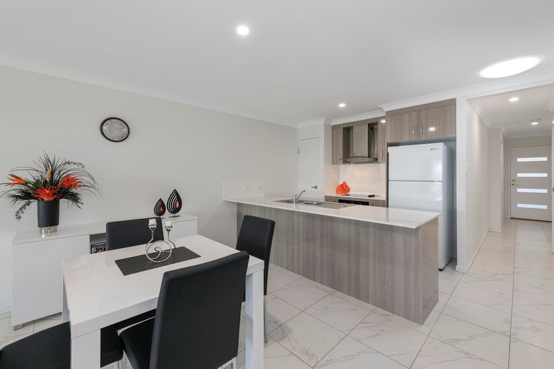 Photo - 1/45 Sorrento Drive, Bargara QLD 4670 - Image 2