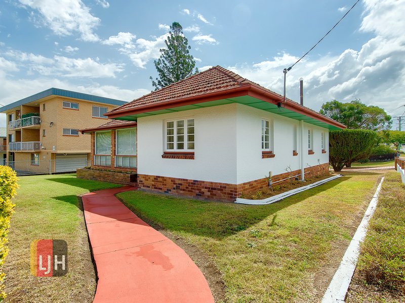 Photo - 145 Stafford Road, Kedron QLD 4031 - Image 1