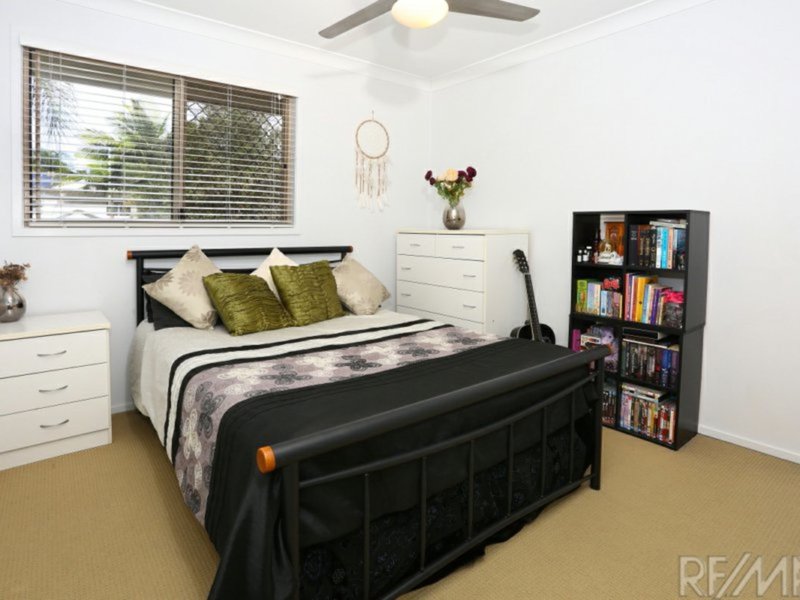 Photo - 1/45a Highfield Dr , Merrimac QLD 4226 - Image 17