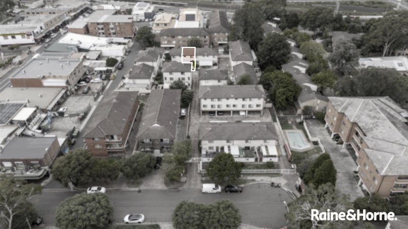 Photo - 14/6-8 Clifford Avenue, Canley Vale NSW 2166 - Image 14