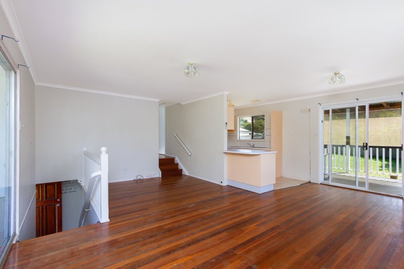 Photo - 146 Aquarius Drive, Kingston QLD 4114 - Image 4