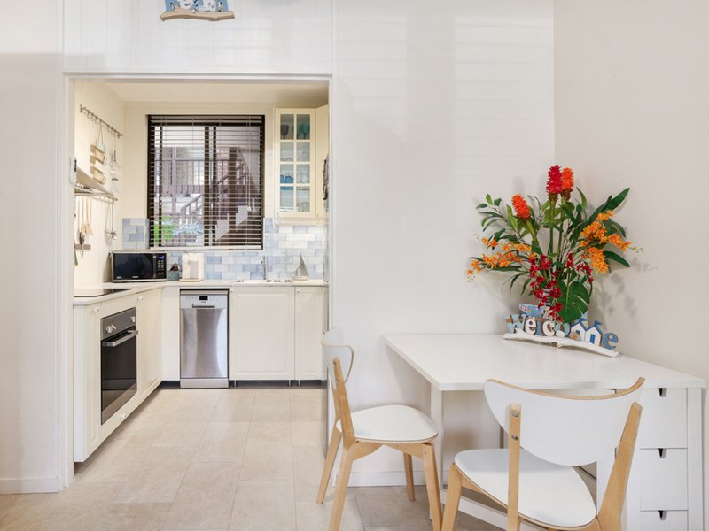 Photo - 1/46 Foamcrest Avenue, Newport NSW 2106 - Image 2