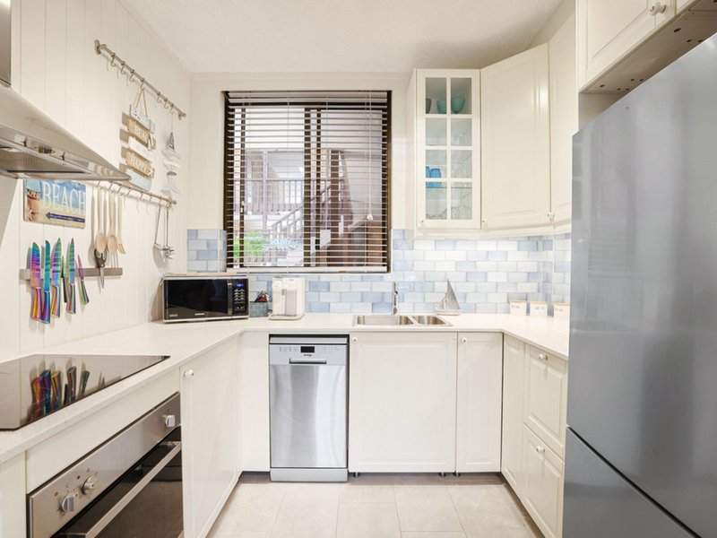 Photo - 1/46 Foamcrest Avenue, Newport NSW 2106 - Image 4