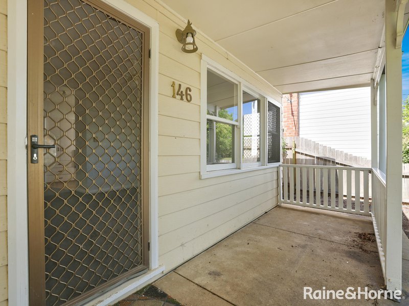 Photo - 146 George Street, Bathurst NSW 2795 - Image 2