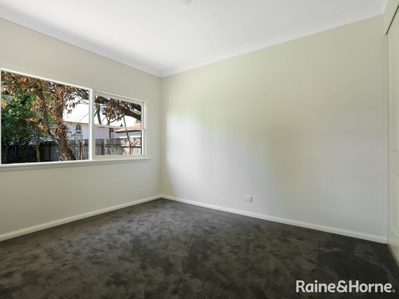 Photo - 146 George Street, Bathurst NSW 2795 - Image 12