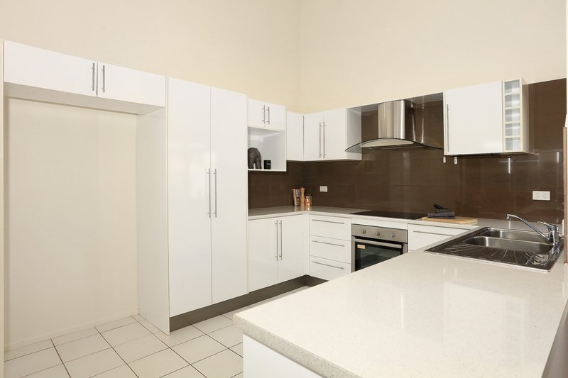 Photo - 1/46 Glen Eagles Drive, Robina QLD 4226 - Image 6