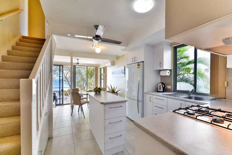 Photo - 14/6 Great Northern Highway, Coral Sea Apartments Highway, Hamilton Island QLD 4803 - Image 4