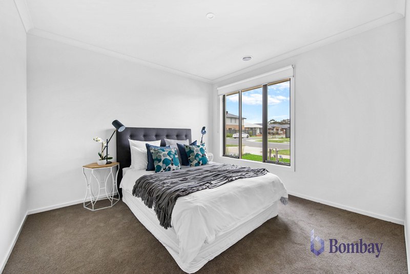 Photo - 146 Grevillea Street, Craigieburn VIC 3064 - Image 9